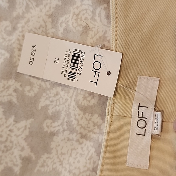 Women's tan shorts - Picture 2 of 6